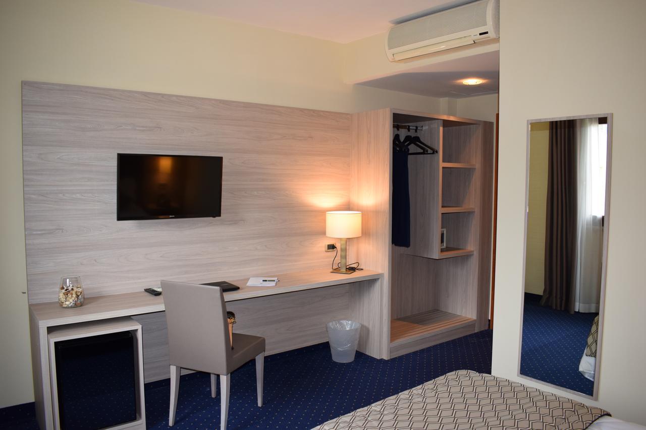 Roma Domus Hotel Ponzano Romano Extérieur photo